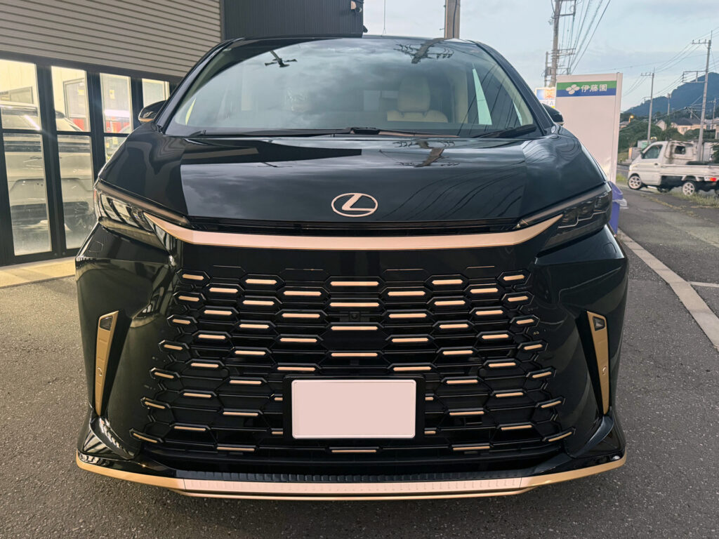 【事例紹介】レクサスLM フロントフルプロテクション＆ラッピング施工