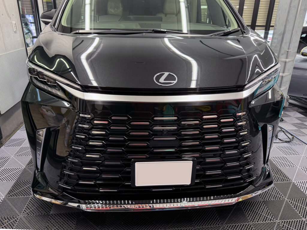【事例紹介】レクサスLM フロントフルプロテクション＆ラッピング施工