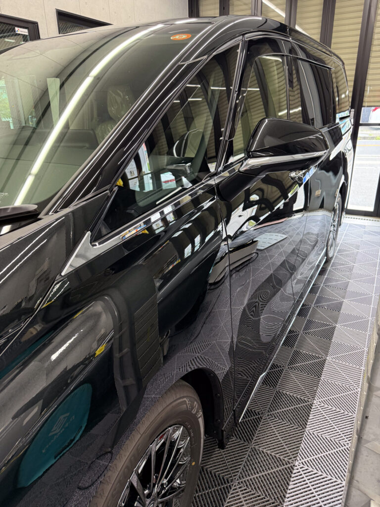 【事例紹介】レクサスLM フロントフルプロテクション＆ラッピング施工